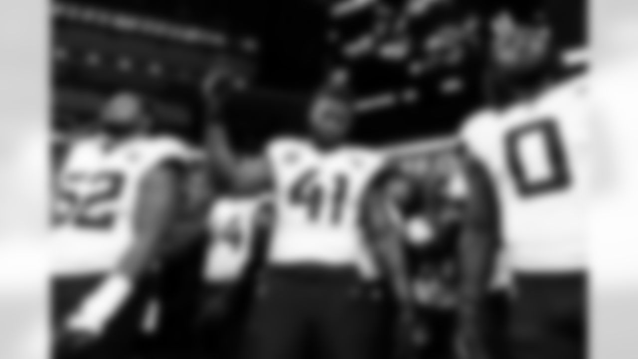 Jacksonville Jaguars vs. Indianapolis Colts

DE Josh Hines-Allen (41)