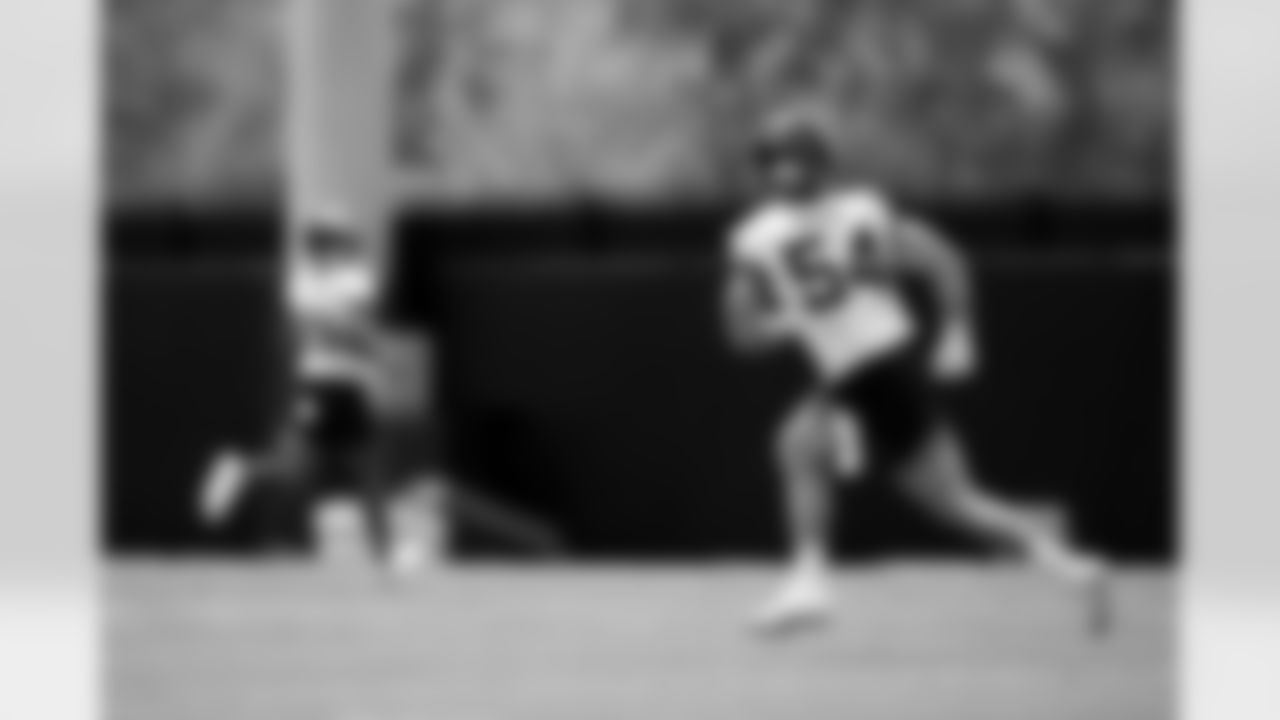 Jacksonville, Fla. — Jaguars linebacker Jack Kiser (54) during rookie minicamp at the Miller Electric Center on May 9, 2025.