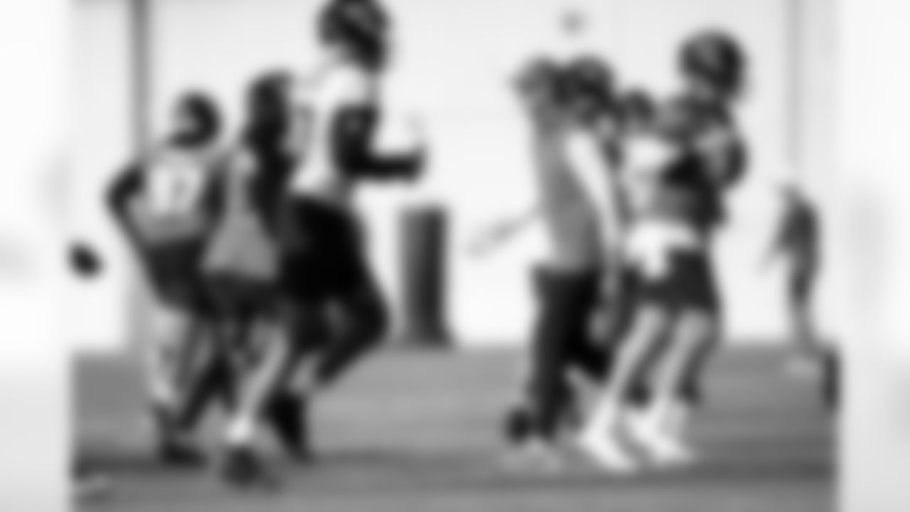 Jacksonville, Fla. — Jaguars head coach Liam Coen during practice at the Miller Electric Center on December 25, 2025.