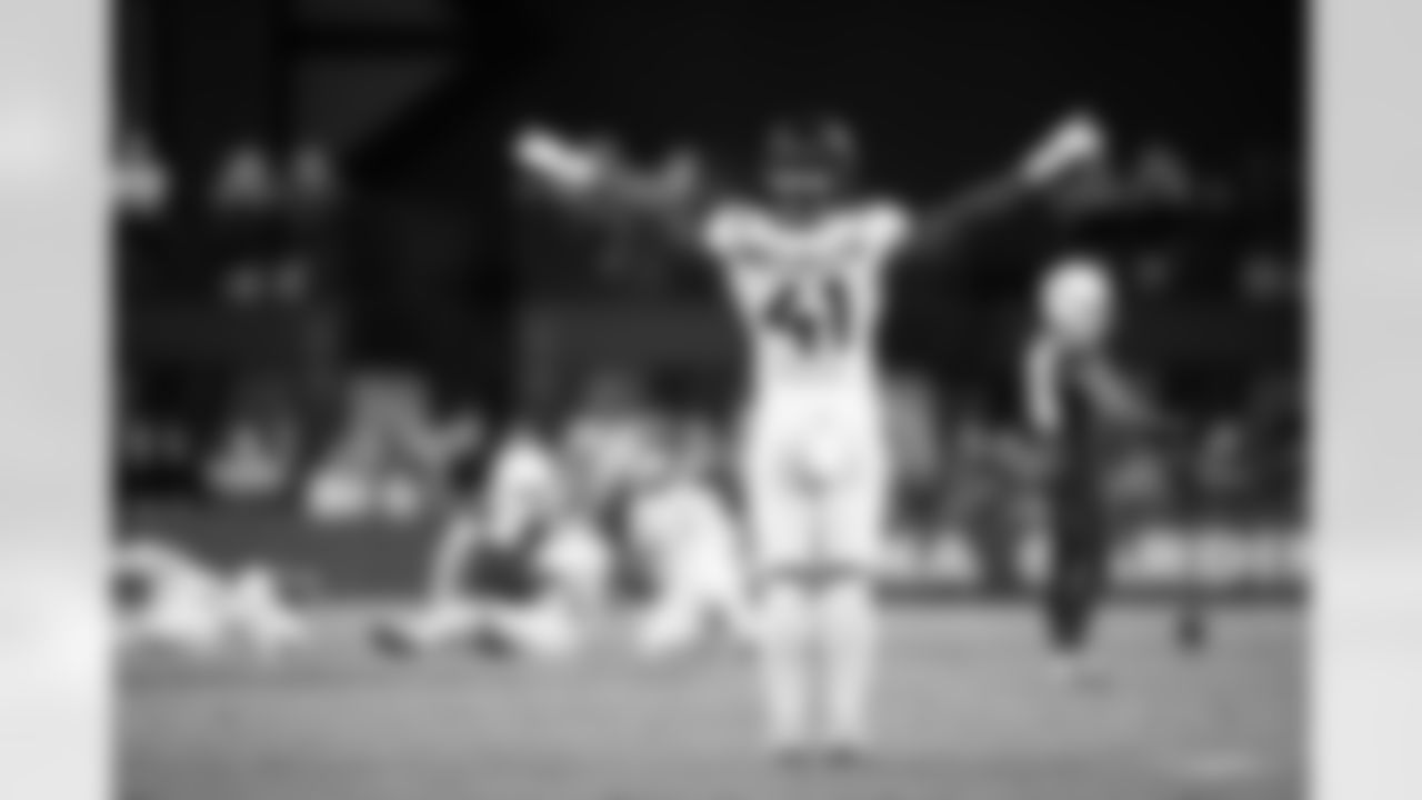 Jacksonville Jaguars vs Arizona Cardinals

DE Josh Hines-Allen (41)