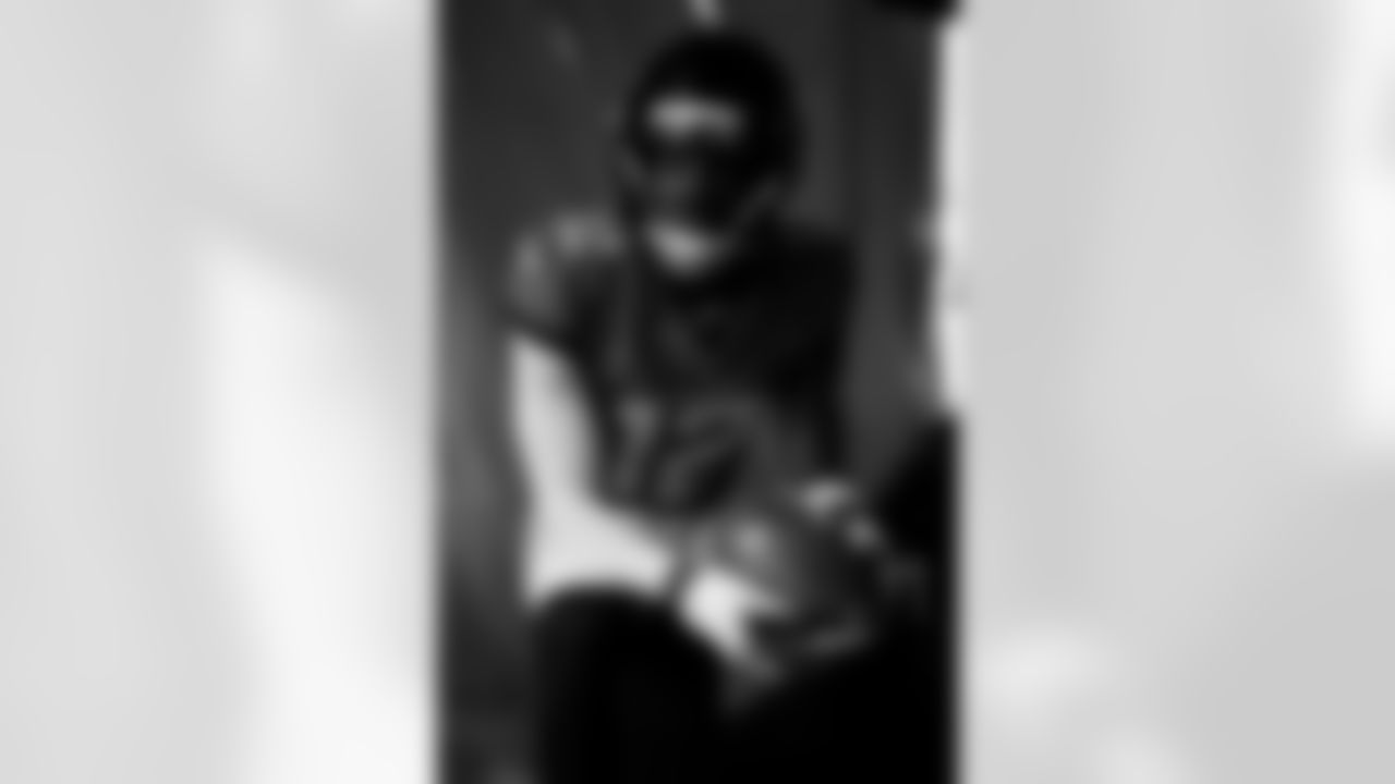 Jacksonville Jaguars defensive back and wide receiver Travis Hunter (12) poses for a portrait during the NFLPA Rookie Premiere on Saturday, May 17, 2025 in Thousand Oaks, Calif. (Ben Liebenberg/NFL)