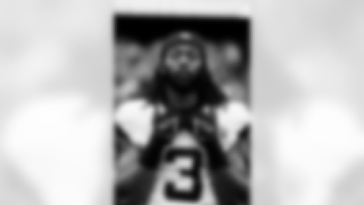 Jacksonville Jaguars vs Houston Texans

WR Jakobi Meyers (3)