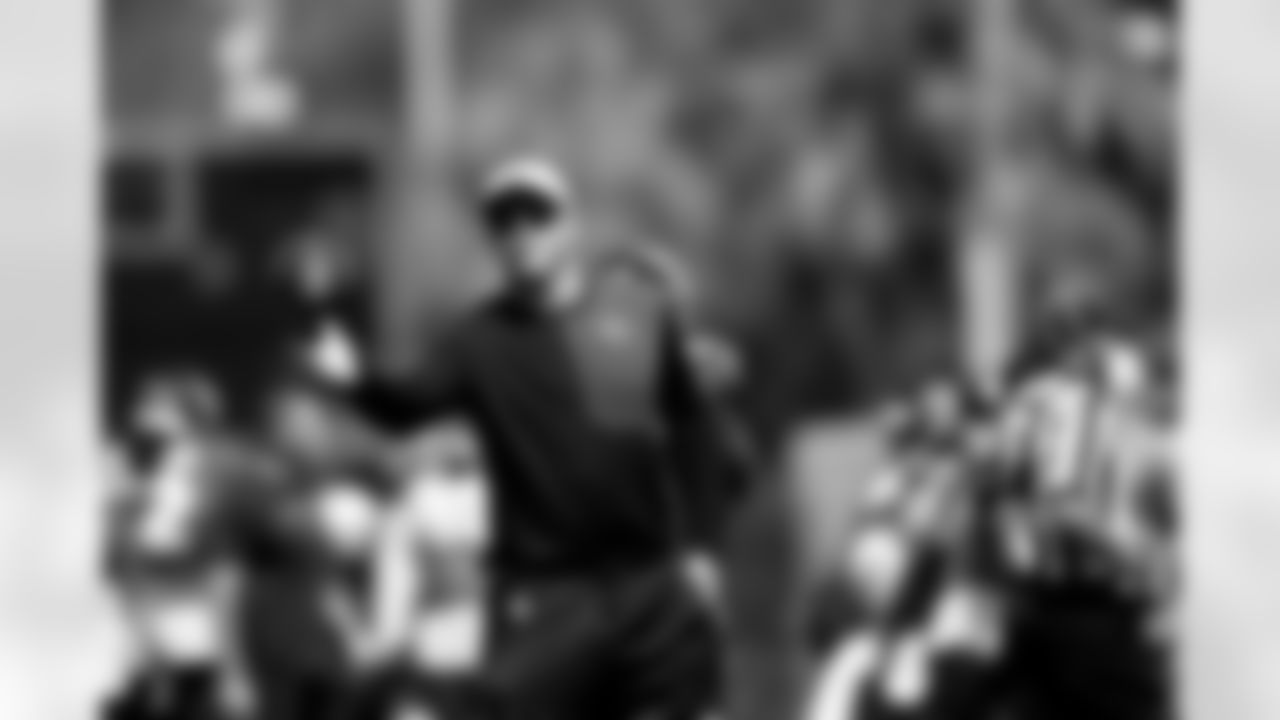Jacksonville, Fla. — Jaguars special teams coordinator Heath Farwell during training camp at the Miller Electric Center on August 14, 2025.