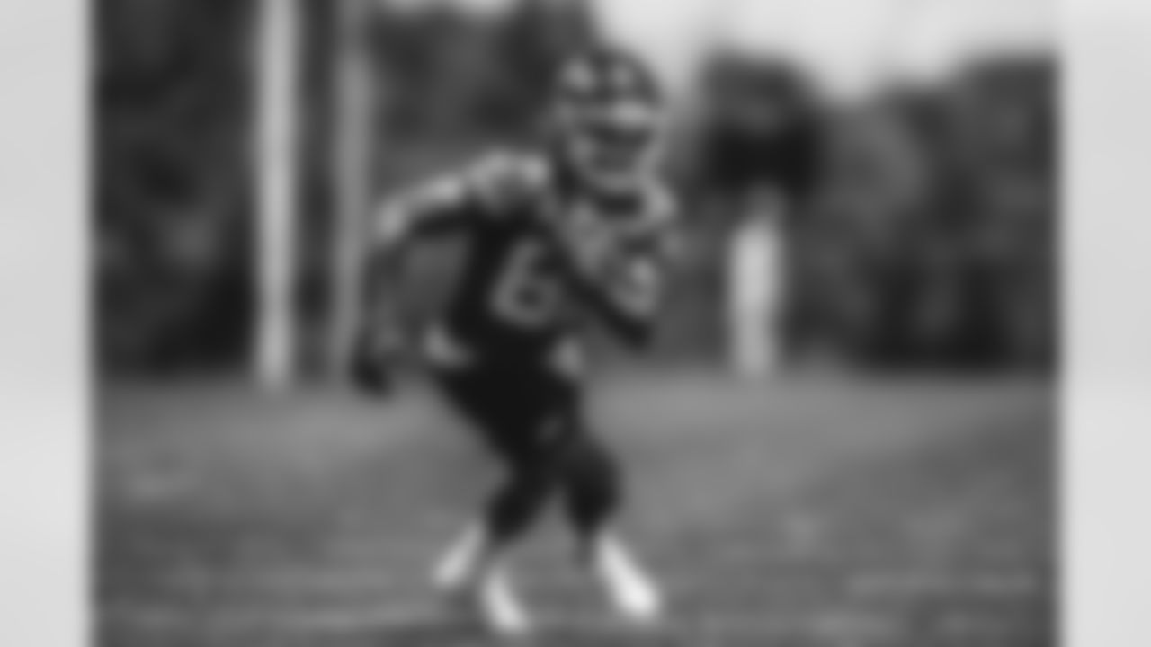 WR Xavier Gipson