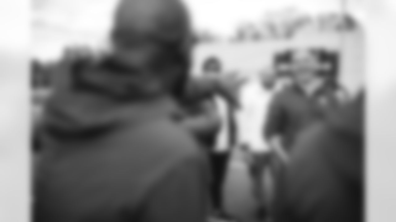 20251108-JETS Soldiers To Sidelines-126