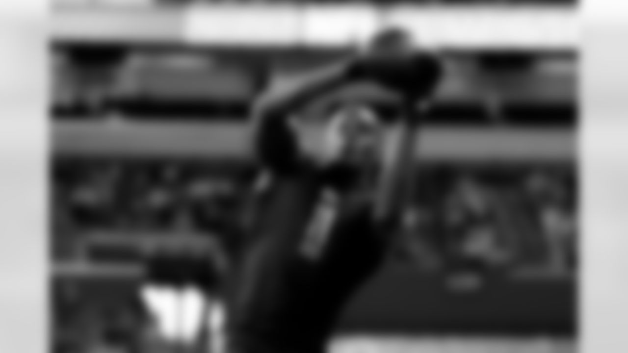 Notre Dame running back Jeremiyah Love (11) participates in a drill during the 2026 NFL Scouting Combine on Saturday, February 28, 2026 in Indianapolis, Indiana. (Lauren Leigh Bacho/NFL)