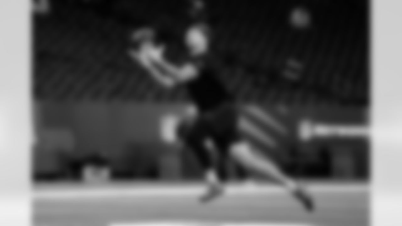 Southern California tight end Lake McRee (17) participates in a drill during the 2026 NFL Scouting Combine on Friday, February 27, 2026 in Indianapolis, Indiana. (Lauren Leigh Bacho/NFL)