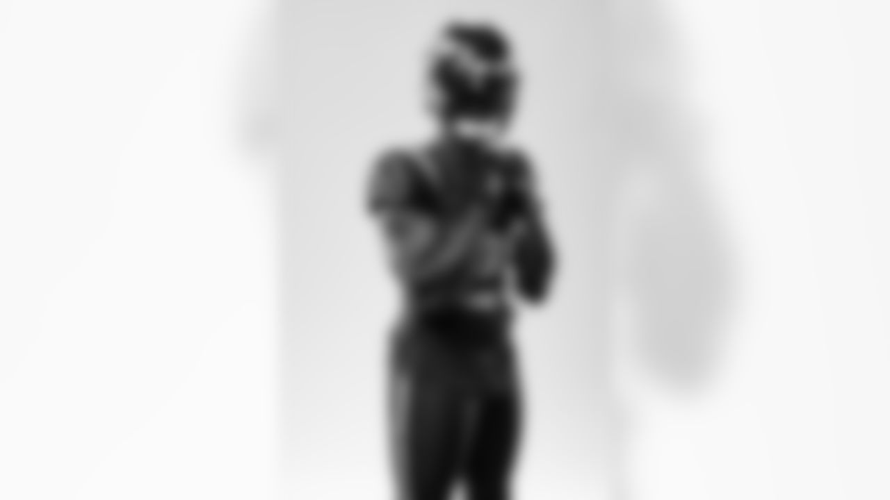 E_20250721-NY-Jets-Rivalry-White-7312