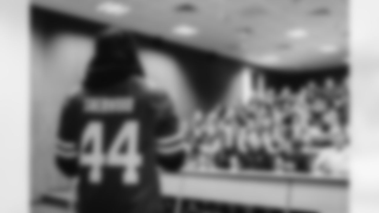 E_BEN_LUMLEY_JETS_FLAG_DUBLIN_MAR05_1558