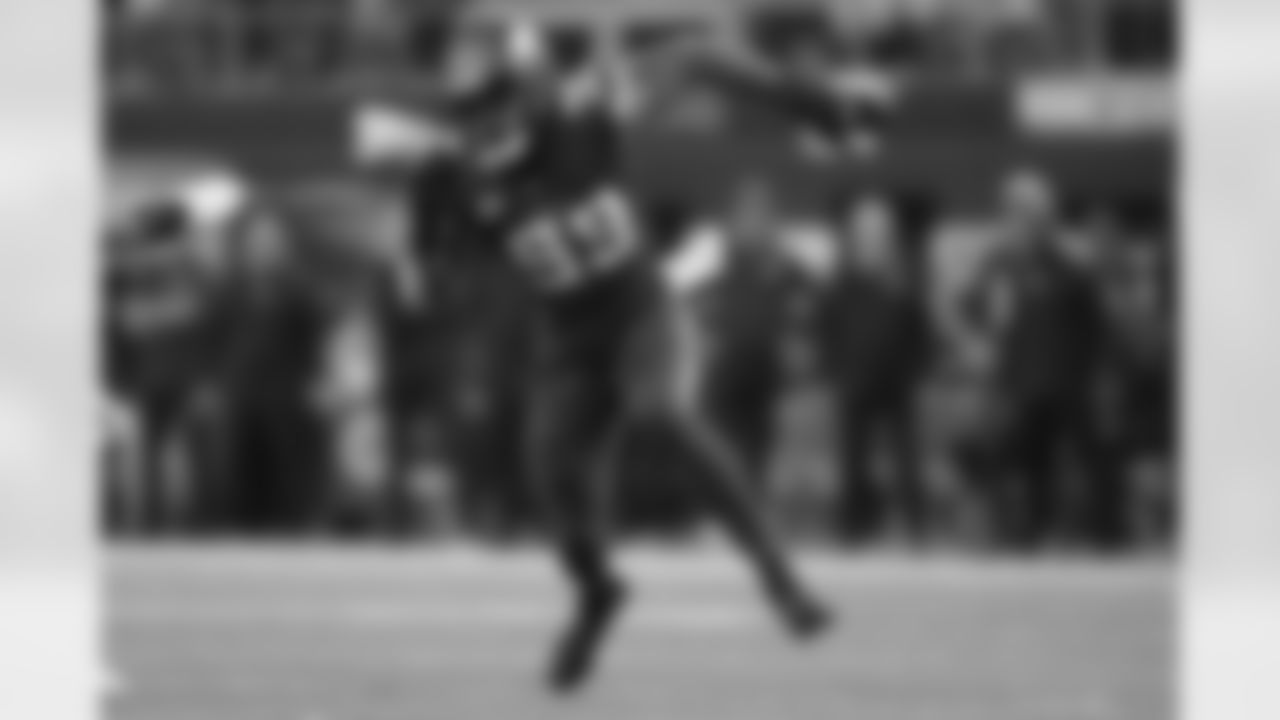 4 - EDGE Danielle Hunter
