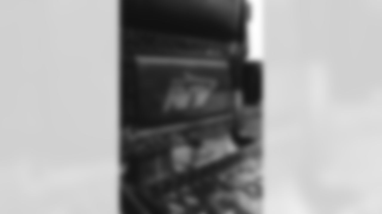 E_ED1L7042