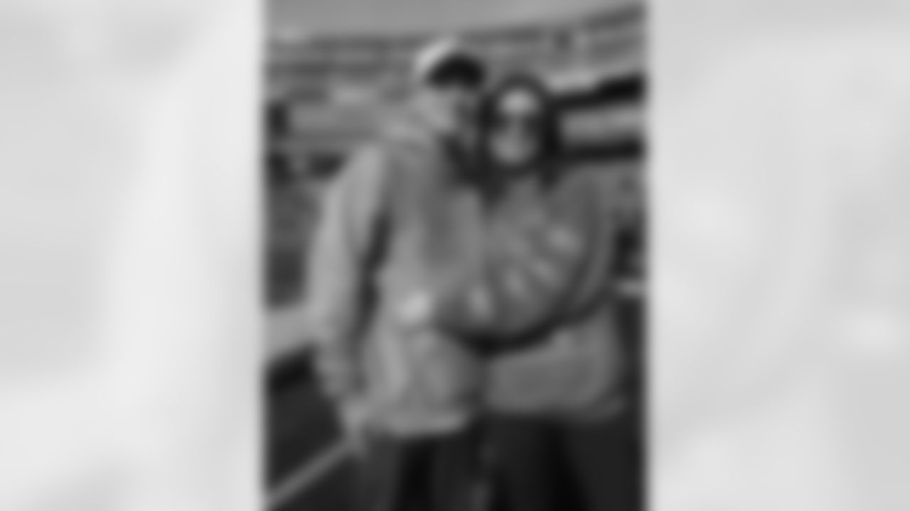 0f60cec5-5ab4-40d6-aa2a-335800c90828Mooney