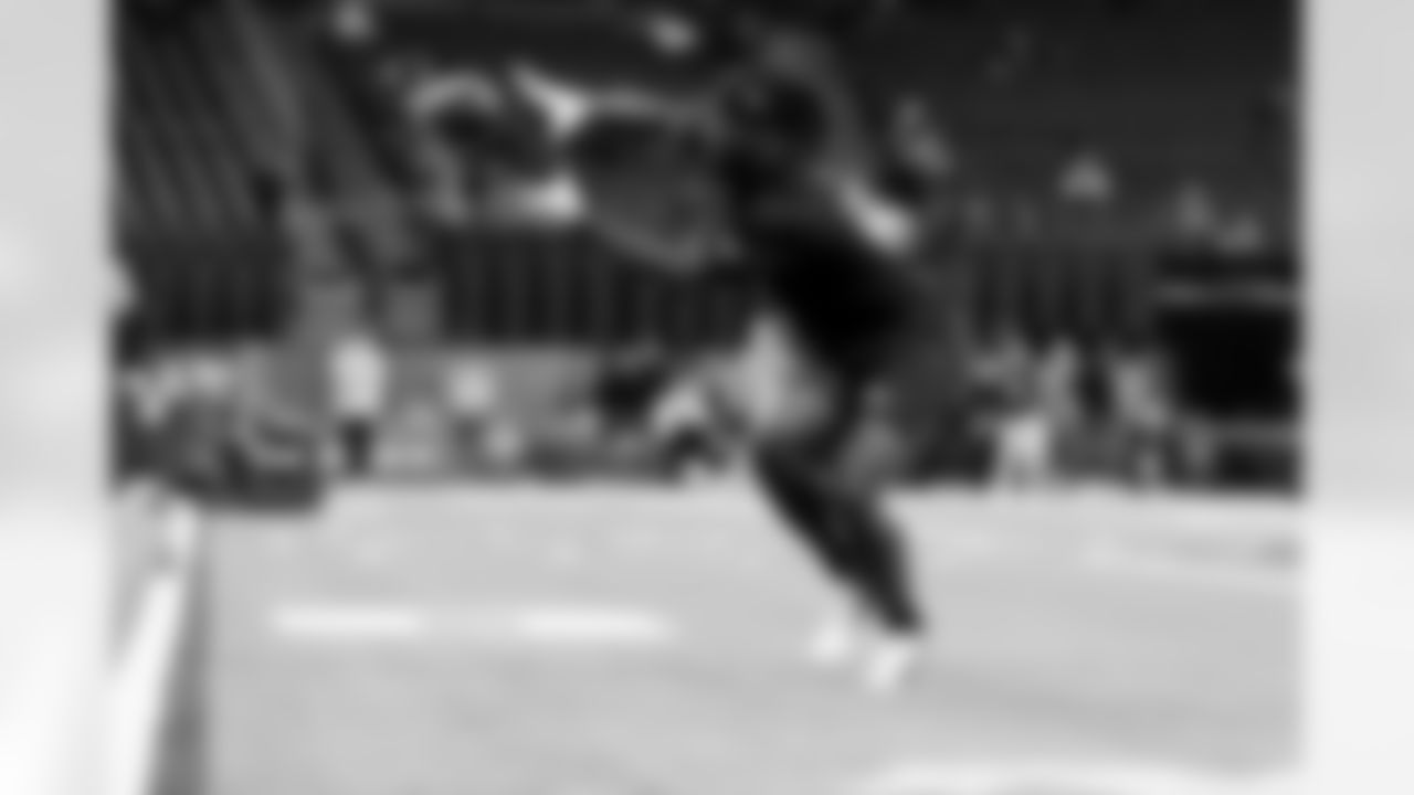 Virginia running back J'Mari Taylor (19) participates in a drill during the 2026 NFL Scouting Combine on Saturday, February 28, 2026 in Indianapolis, Indiana. (Lauren Leigh Bacho/NFL)