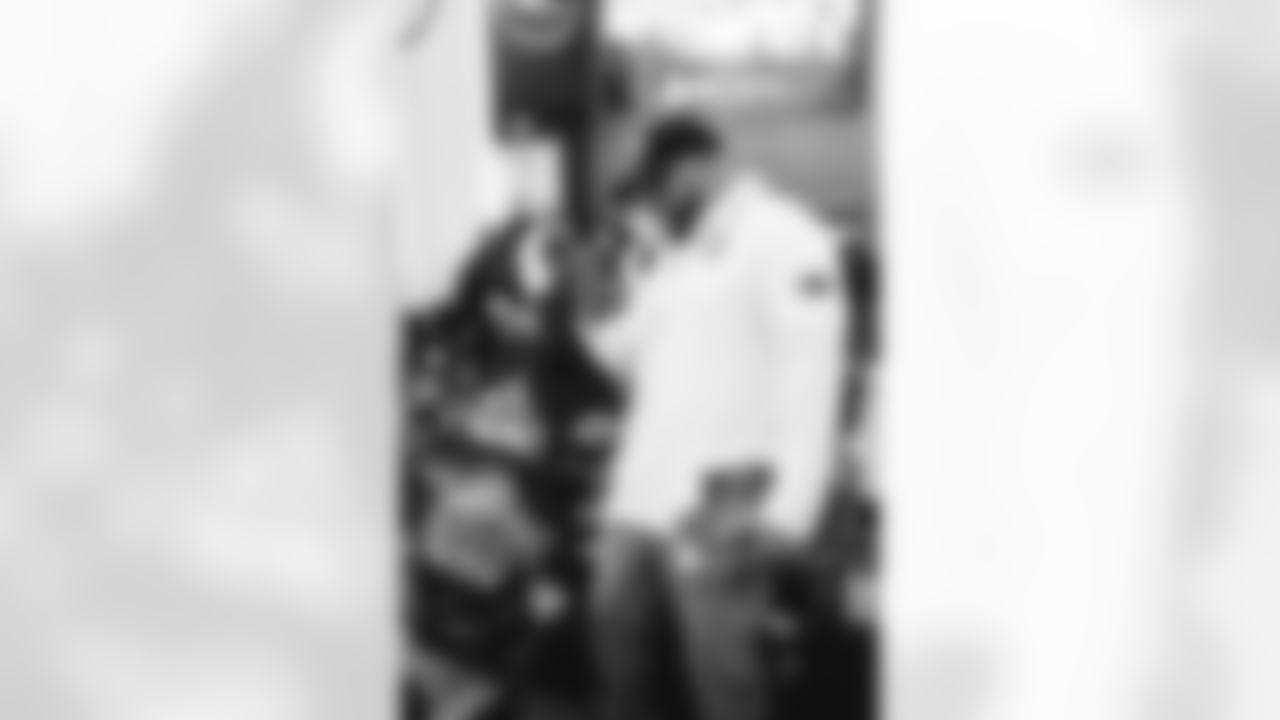 20251108-JETS Soldiers To Sidelines-22