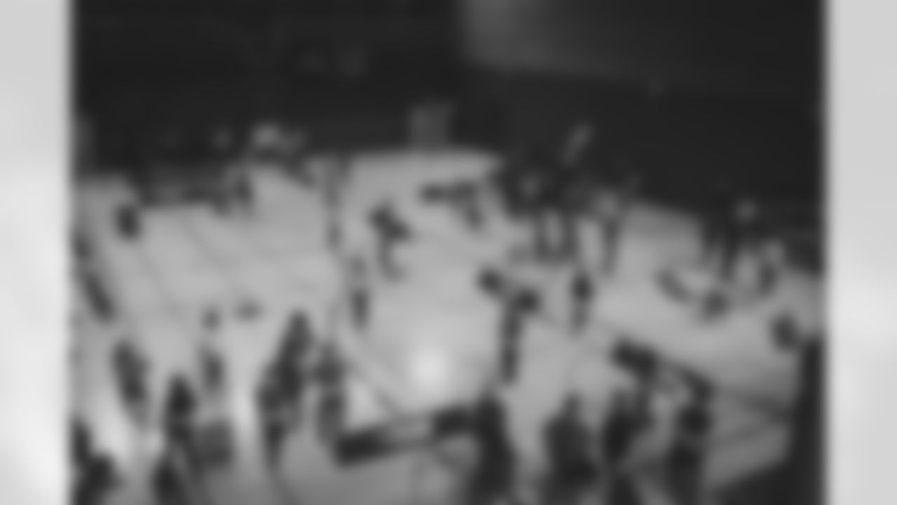 BEN_LUMLEY_JETS_FLAG_DUBLIN_MAR05_1545