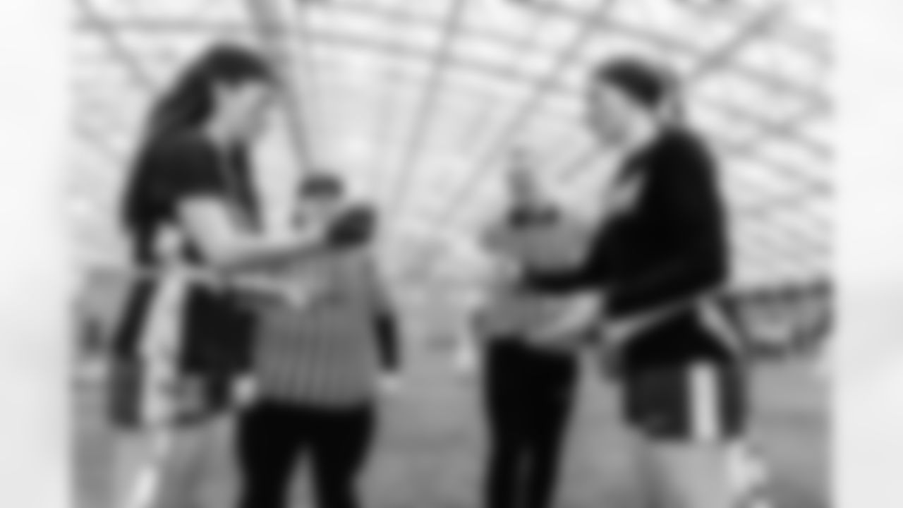 E_BEN_LUMLEY_JETS_FLAG_DUBLIN_MAR05_2306