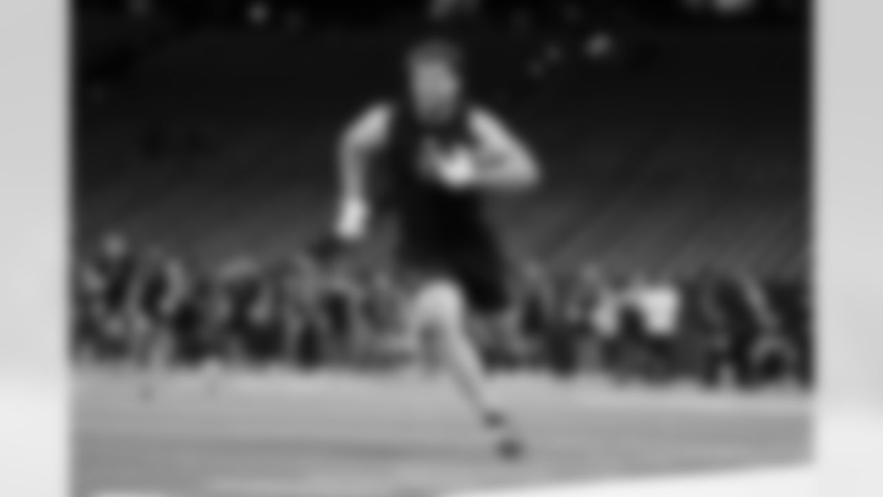 Ohio State tight end Will Kacmarek (10) participates in a drill during the 2026 NFL Scouting Combine on Friday, February 27, 2026 in Indianapolis, Indiana. (Cooper Neill/NFL)