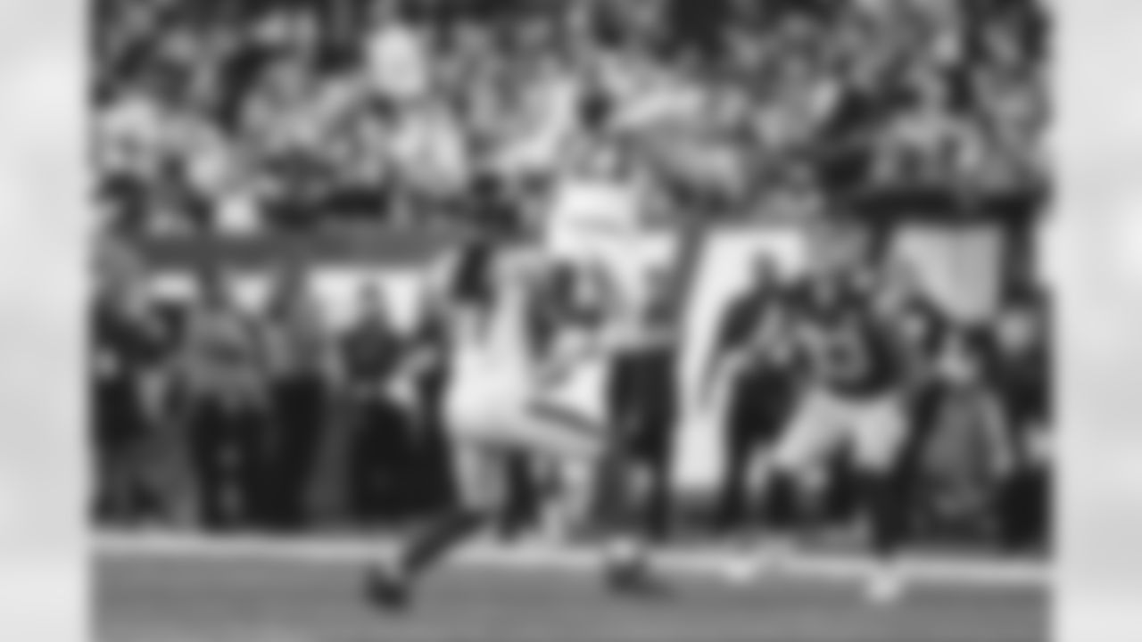 E_JB2_7084