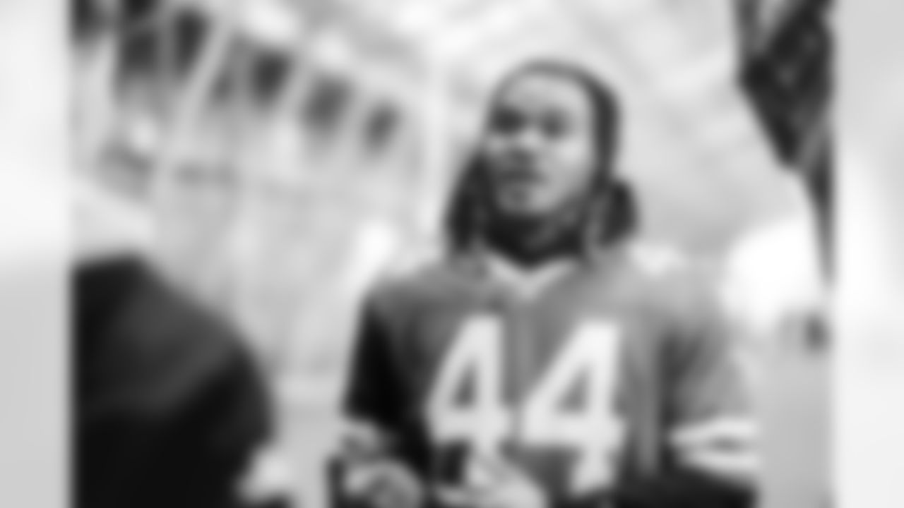 E_BEN_LUMLEY_JETS_FLAG_DUBLIN_MAR05_2241