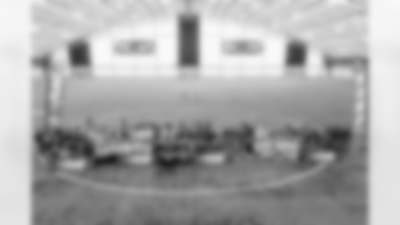 E_BEN_LUMLEY_JETS_FLAG_DUBLIN_MAR05_1603