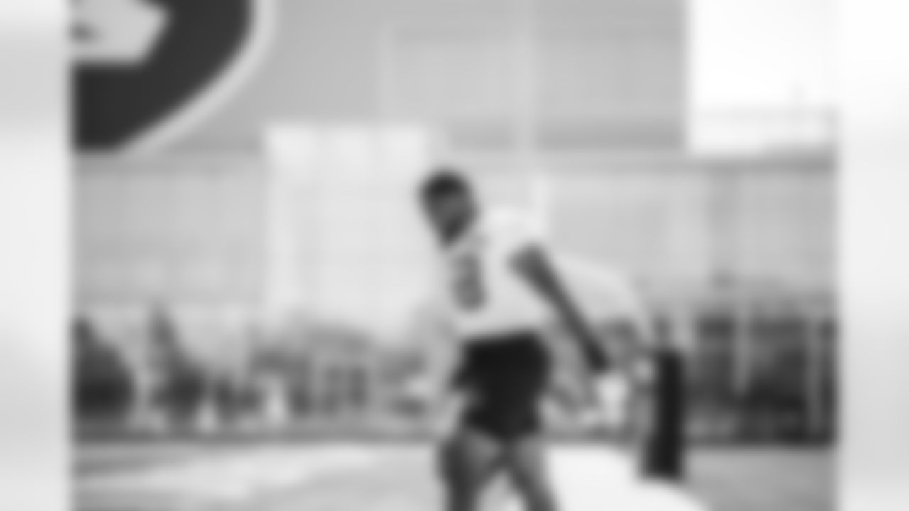 E_JB1_1572