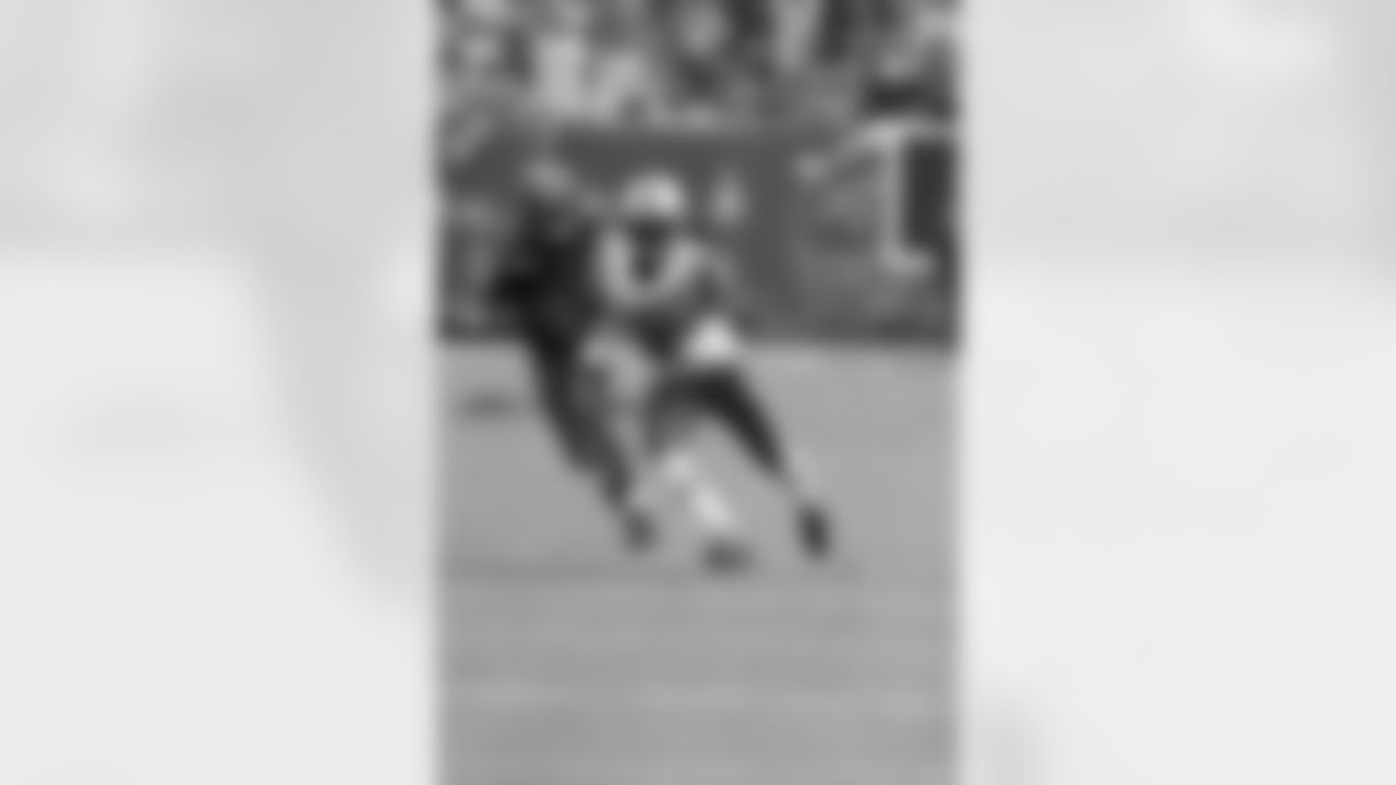 Williams, Marcus INT 091315-Al Pereira (9)