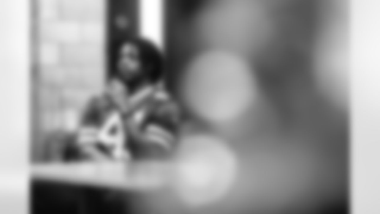 E_BEN_LUMLEY_JETS_FLAG_DUBLIN_MAR05_207