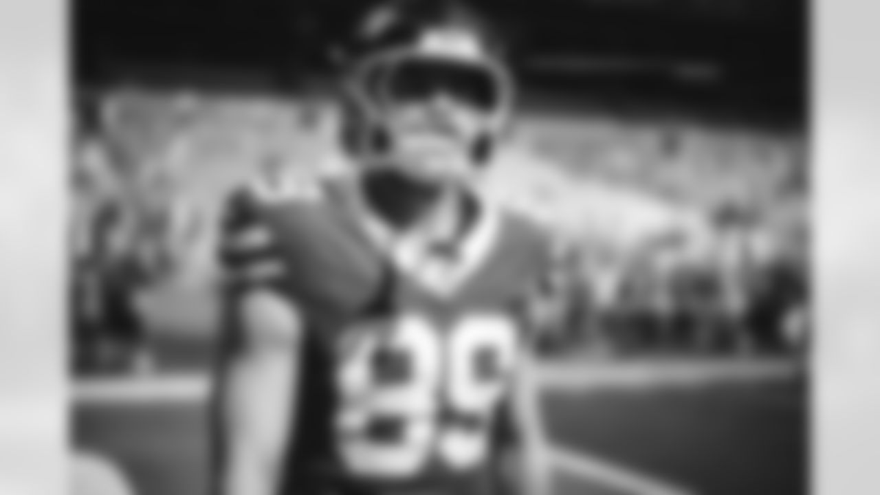 TE Jeremy Ruckert - 89