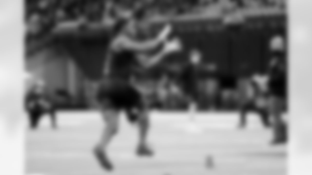 Notre Dame running back Jadarian Price (15) participates in a drill during the 2026 NFL Scouting Combine on Saturday, February 28, 2026 in Indianapolis, Indiana. (Lauren Leigh Bacho/NFL)