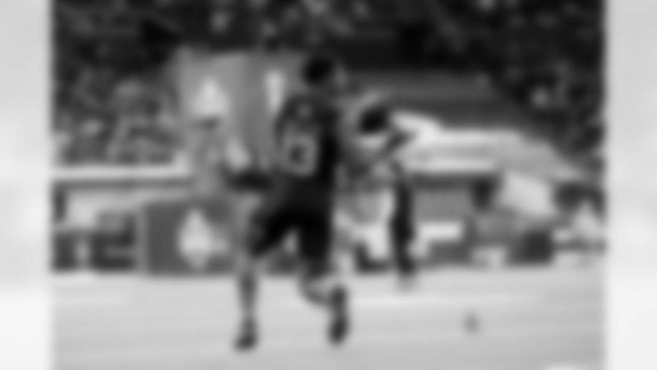 Alabama running back Jam Miller (13) participates in a drill during the 2026 NFL Scouting Combine on Saturday, February 28, 2026 in Indianapolis, Indiana. (Lauren Leigh Bacho/NFL)