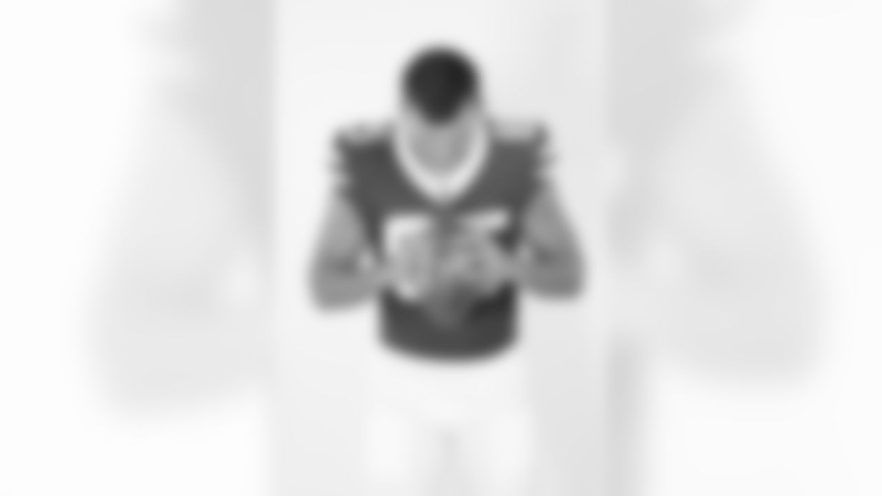New York Jets tight end Mason Taylor (85) poses for a portrait during the NFLPA Rookie Premiere on Saturday, May 17, 2025 in Thousand Oaks, Calif. (Ben Liebenberg/NFL)
