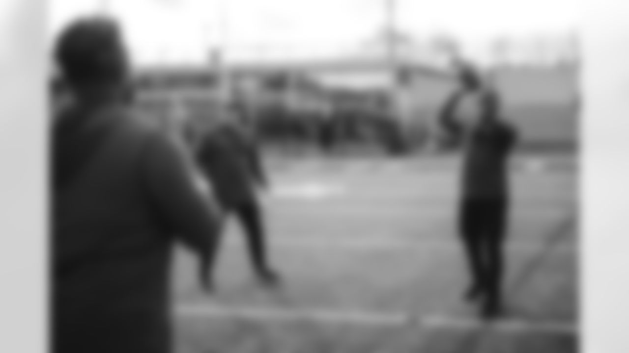 20251108-JETS Soldiers To Sidelines-123