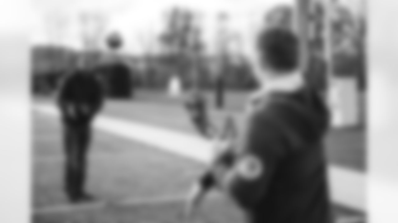 20251108-JETS Soldiers To Sidelines-122