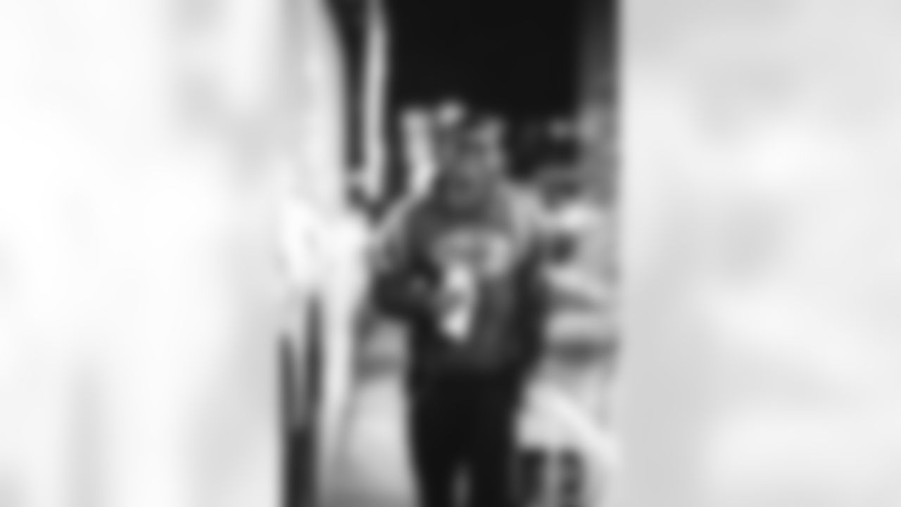 E_ED3_4977