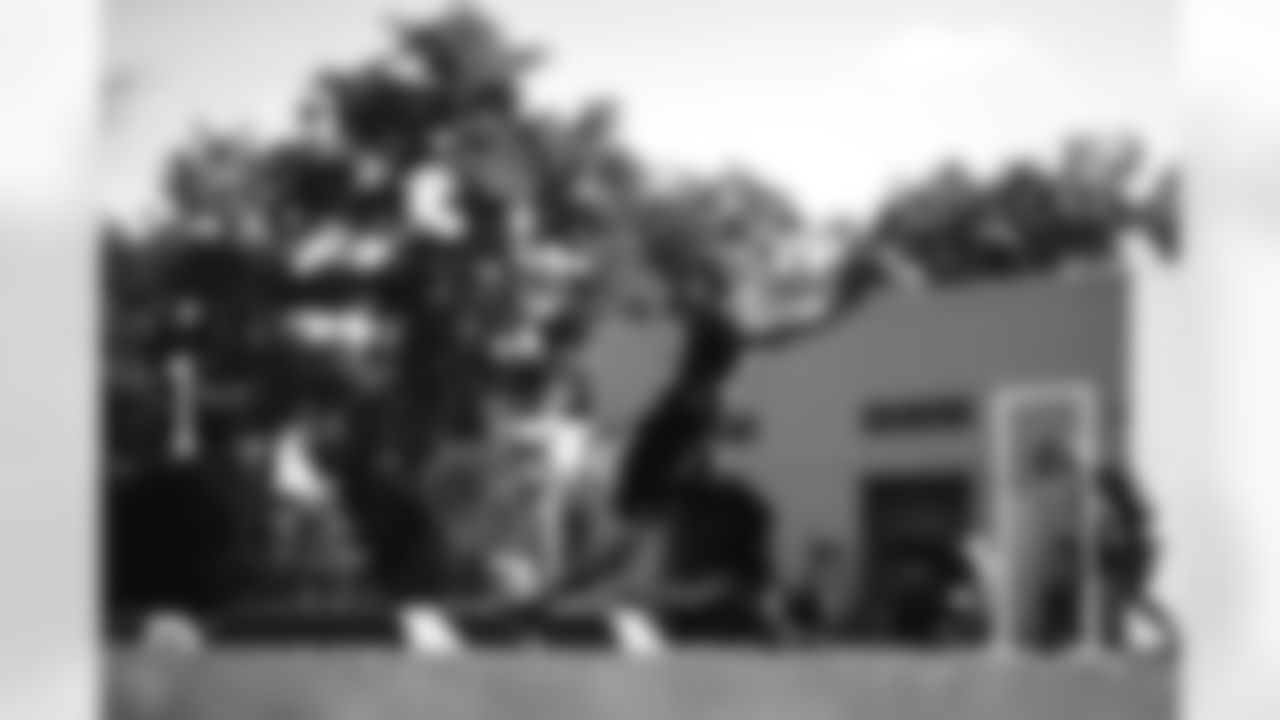 E_JB1_2543