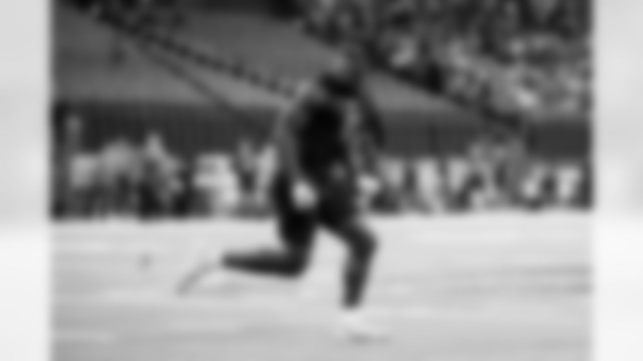 Nebraska running back Emmett Johnson (10) participates in a drill during the 2026 NFL Scouting Combine on Saturday, February 28, 2026 in Indianapolis, Indiana. (Lauren Leigh Bacho/NFL)