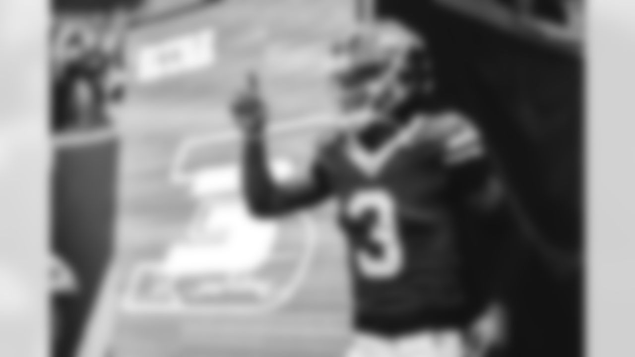 E_20251130KR_ATL_NYJ_KHR39326