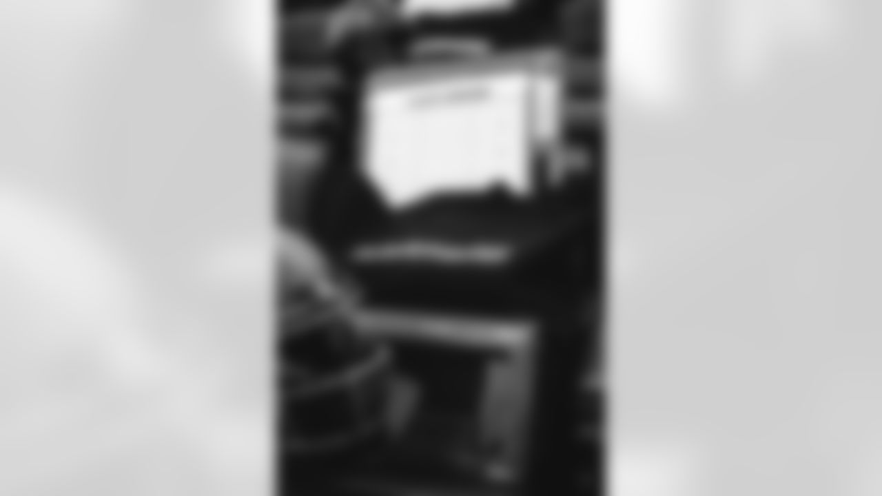 20251108-JETS Soldiers To Sidelines-5