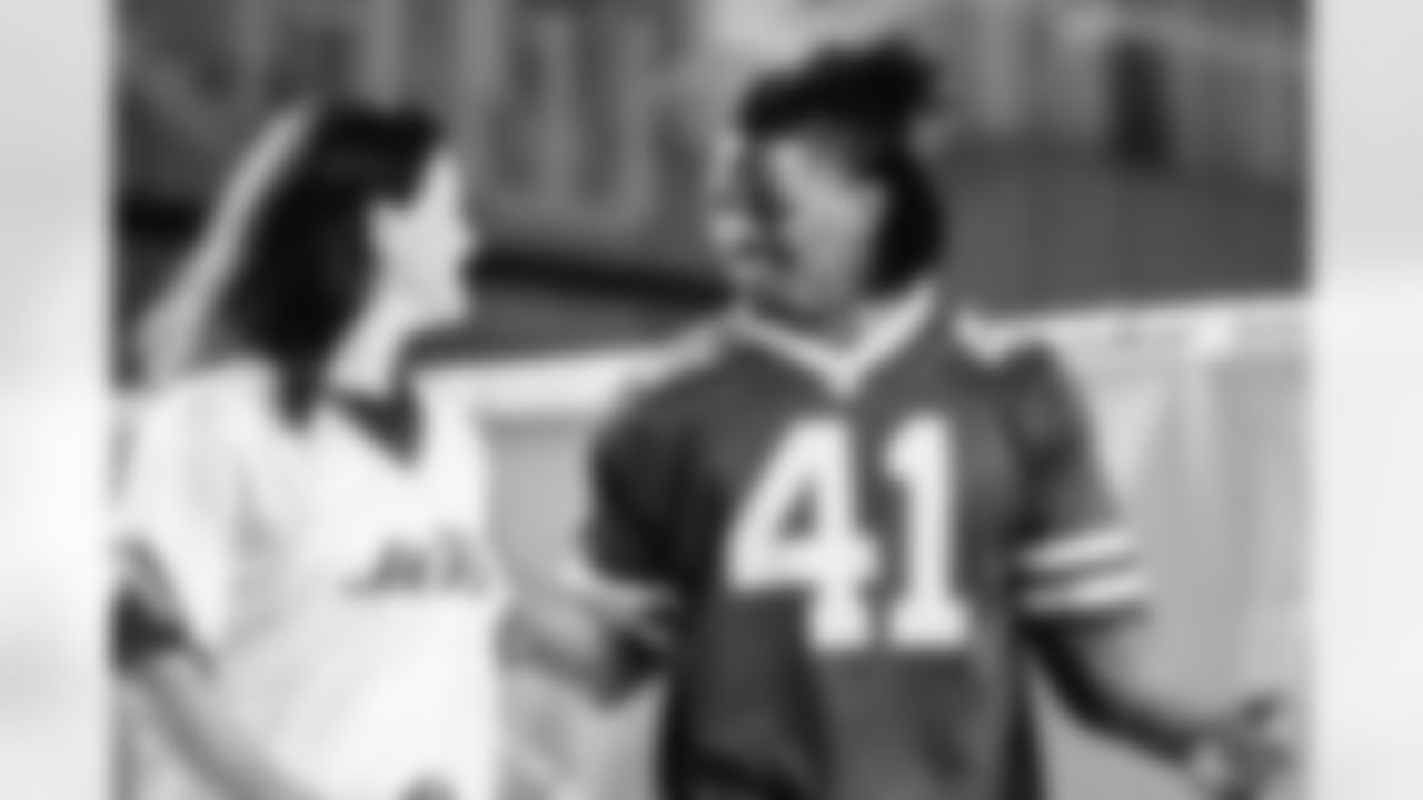 E_BEN_LUMLEY_JETS_FLAG_DUBLIN_MAR05_518