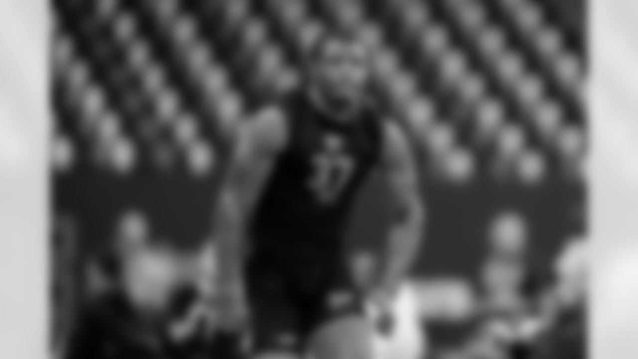 Ohio State wide receiver Carnell Tate (37) runs the 40-yard dash during the 2026 NFL Scouting Combine on Saturday, February 28, 2026 in Indianapolis, Indiana. (Lauren Leigh Bacho/NFL)