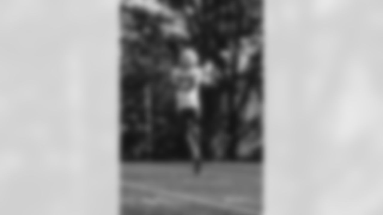 E_ED3_7742