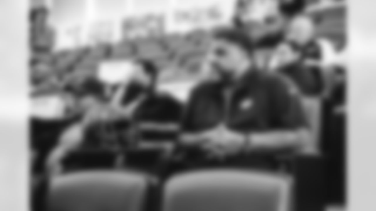 20251108-JETS Soldiers To Sidelines-41