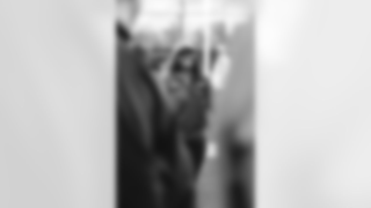 20251108-JETS Soldiers To Sidelines-141