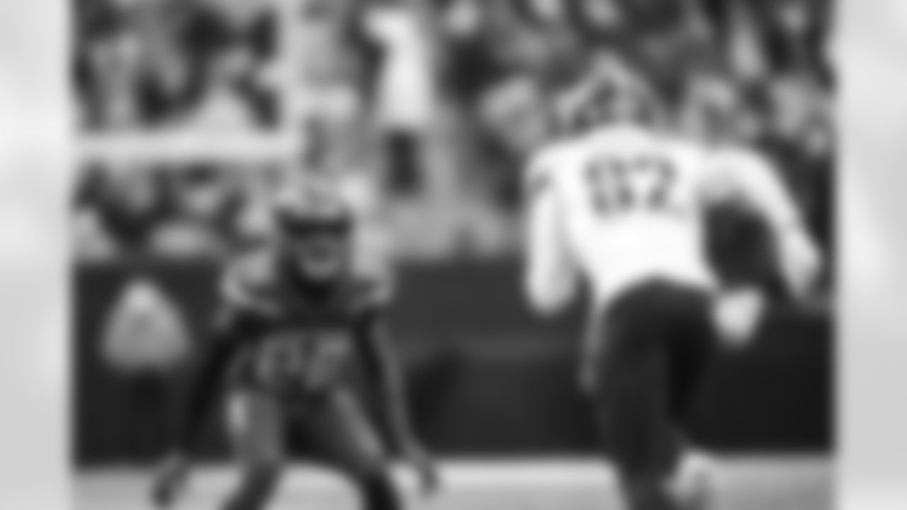 E_JB3_2911