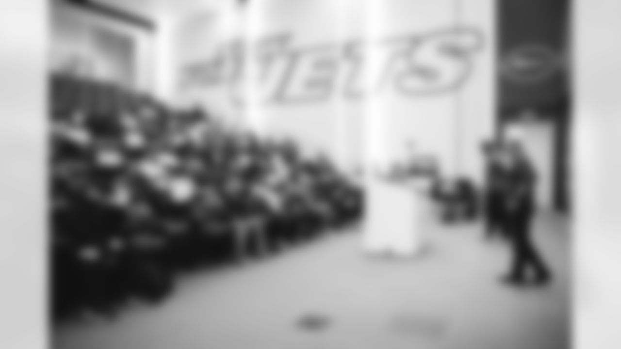 20251108-JETS Soldiers To Sidelines-35