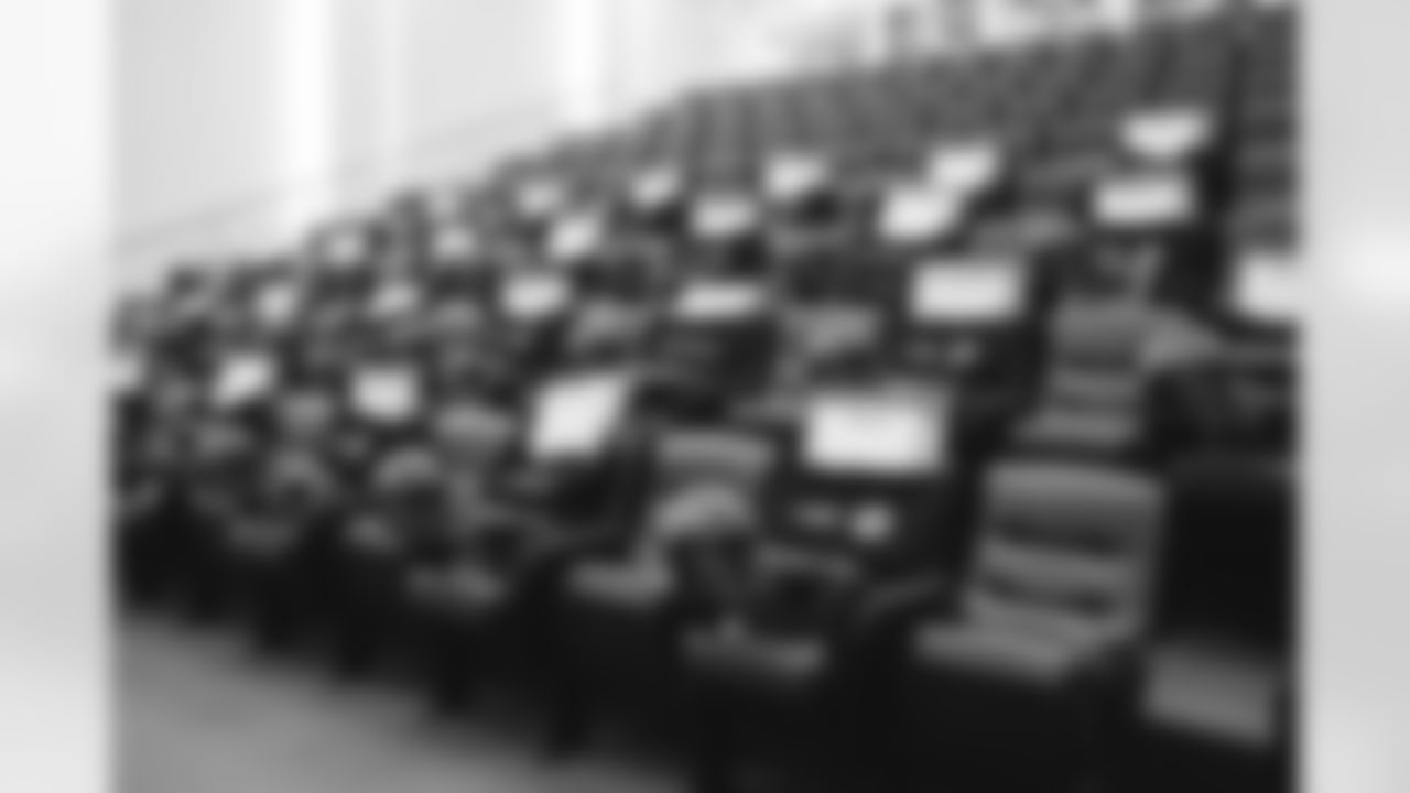 20251108-JETS Soldiers To Sidelines-1