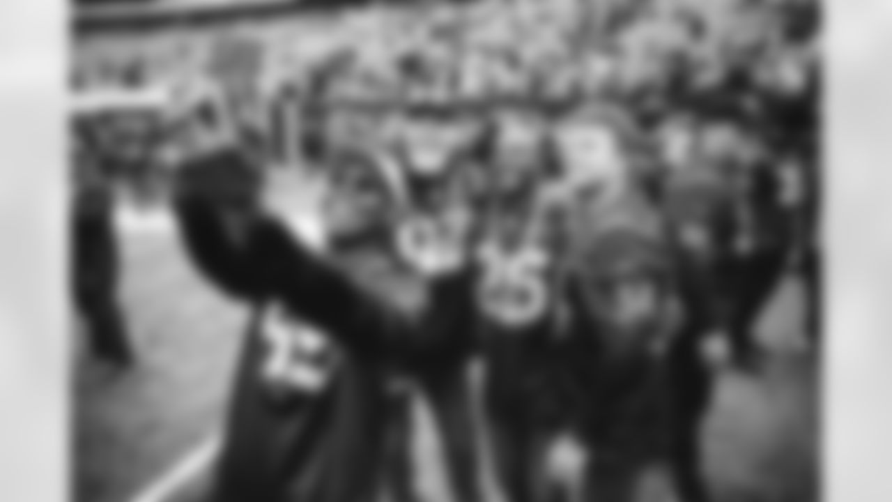 20251208-JETS VS Dolphins Full Take-47