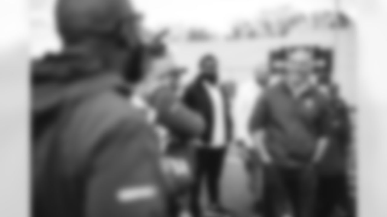 20251108-JETS Soldiers To Sidelines-125