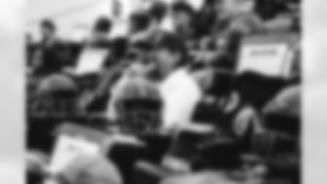 20251108-JETS Soldiers To Sidelines-43