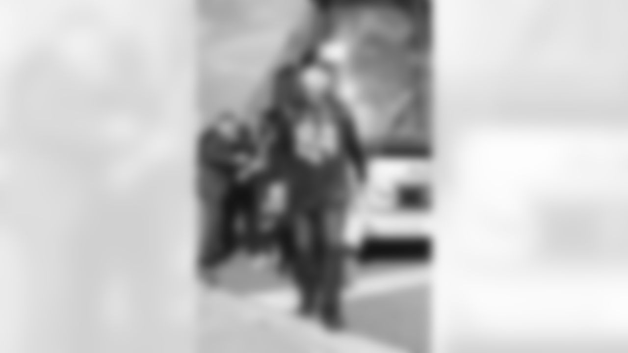 20251208-JETS VS Dolphins Full Take-10